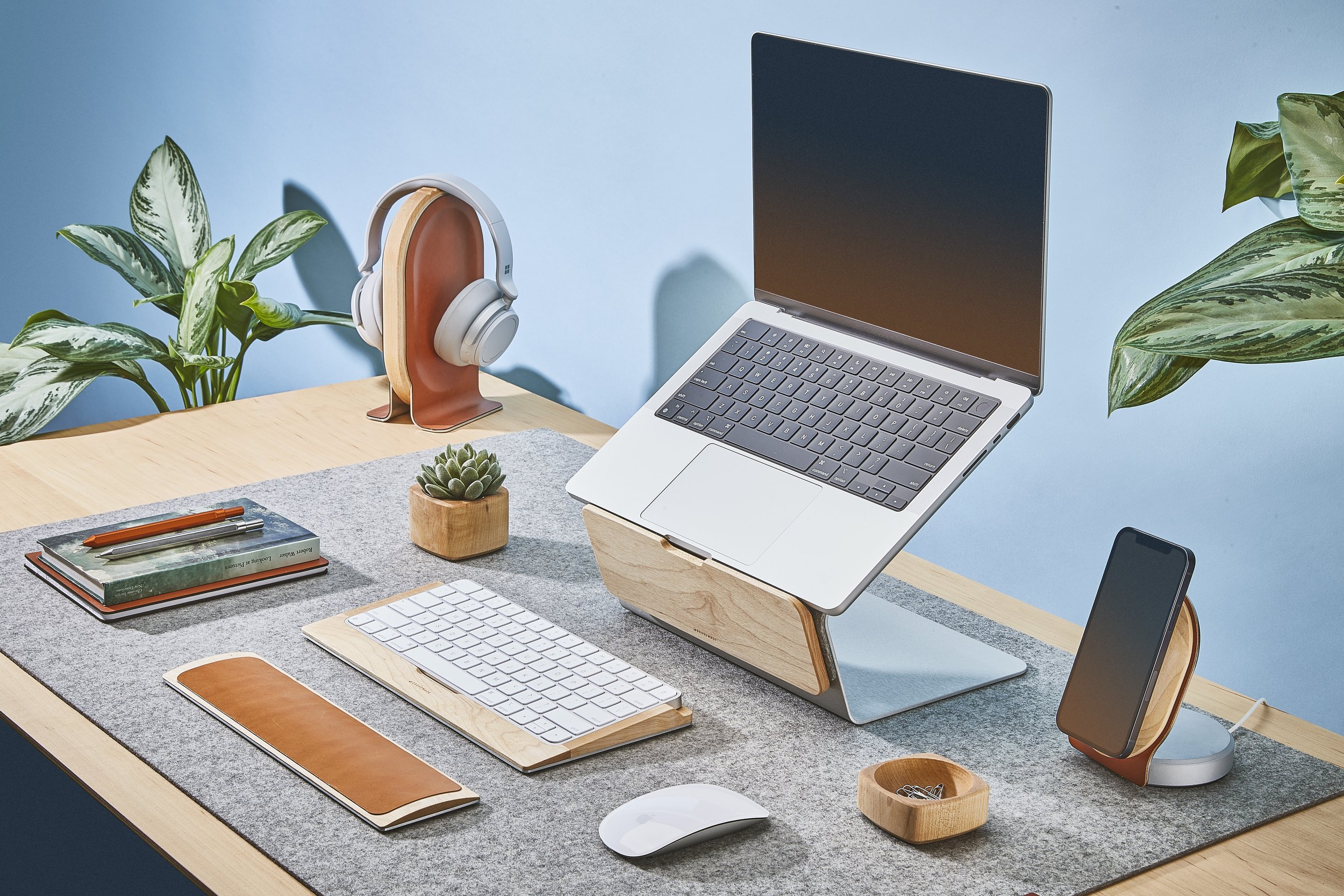 Laptop Riser — SEAN /// KELLY